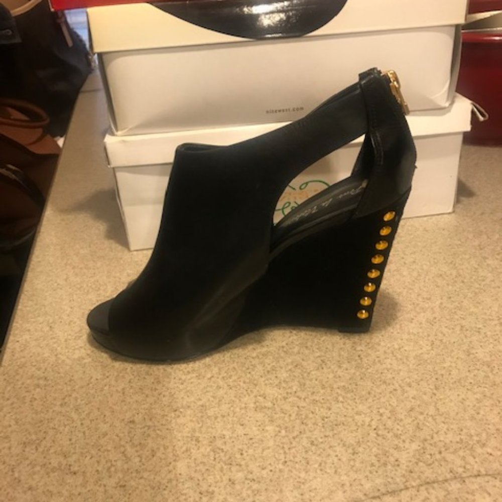 Beautiful Leather Wedges!